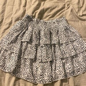 Cute white and navy ruffle skirt